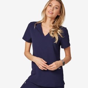 FIGS Casma three pocket scrub top